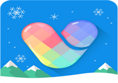 男孩骑车在路口连续兜圈被撞